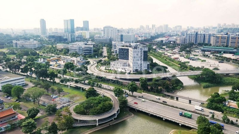 3 Bed Condo for Rent in  Twin VEW - Image 1